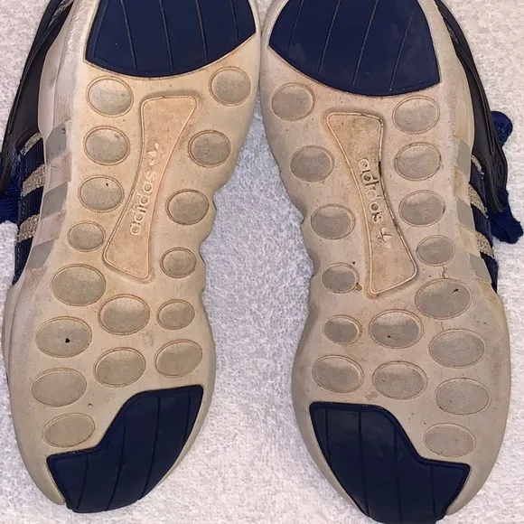 Adidas equipment sneakers kids size - US 4