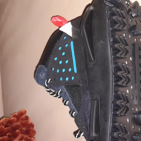 🌺ADIDAS HUMANRACE Sneakers