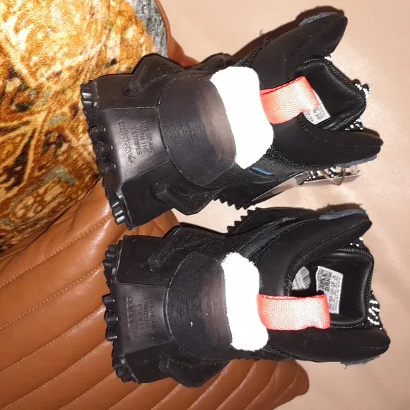 🌺ADIDAS HUMANRACE Sneakers