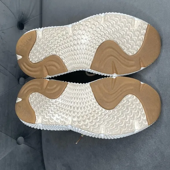 Adidas Prophere Trace Khaki Sneakers Men’s size 6 Women’s 7