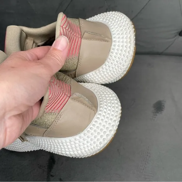 Adidas Prophere Trace Khaki Sneakers Men’s size 6 Women’s 7