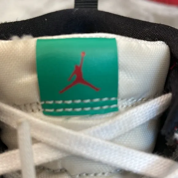 AIR JORDAN 1 MID UGLY CHRISTMAS SWEATER