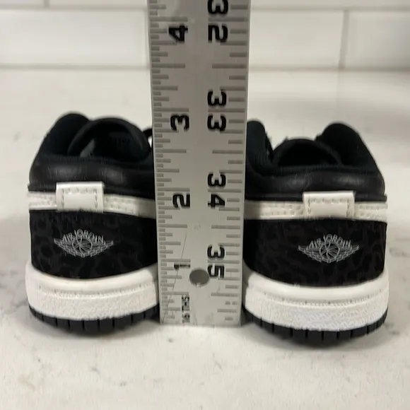 Air Jordan J Man Slip-On For Boys Black Elephant Print 364704-011 Size 4C