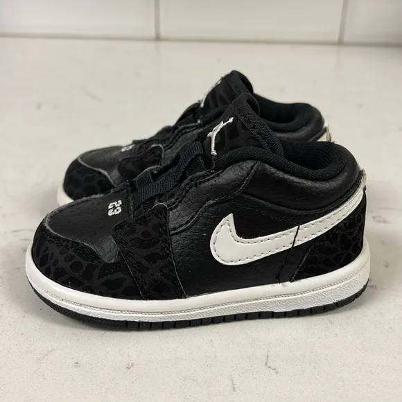 Air Jordan J Man Slip-On For Boys Black Elephant Print 364704-011 Size 4C