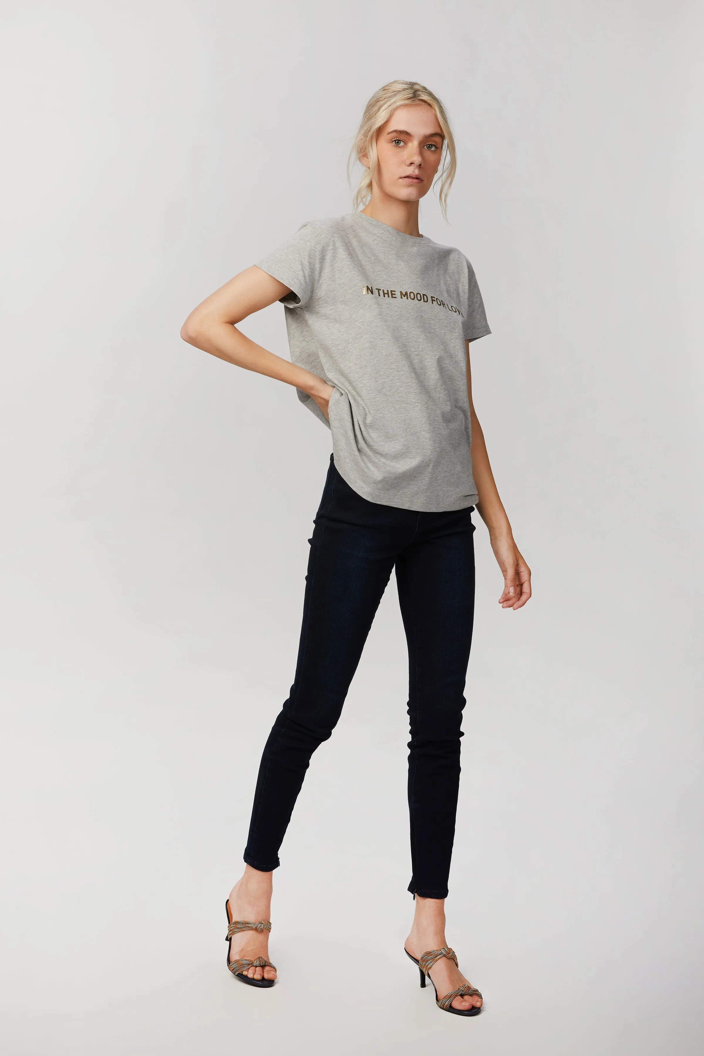 ANA T-SHIRT TOP