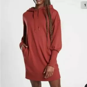 Athleta Mala Hoodie Dress in Canyon Red
