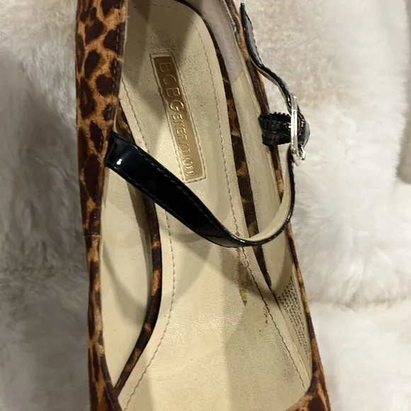 BCBGeneration Cheetah print high heels size 7.5