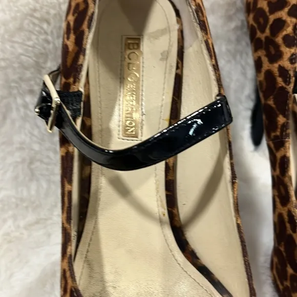 BCBGeneration Cheetah print high heels size 7.5