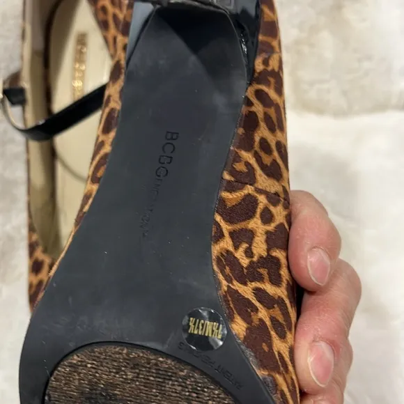 BCBGeneration Cheetah print high heels size 7.5
