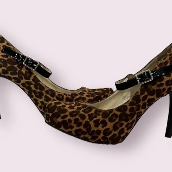 BCBGeneration Cheetah print high heels size 7.5
