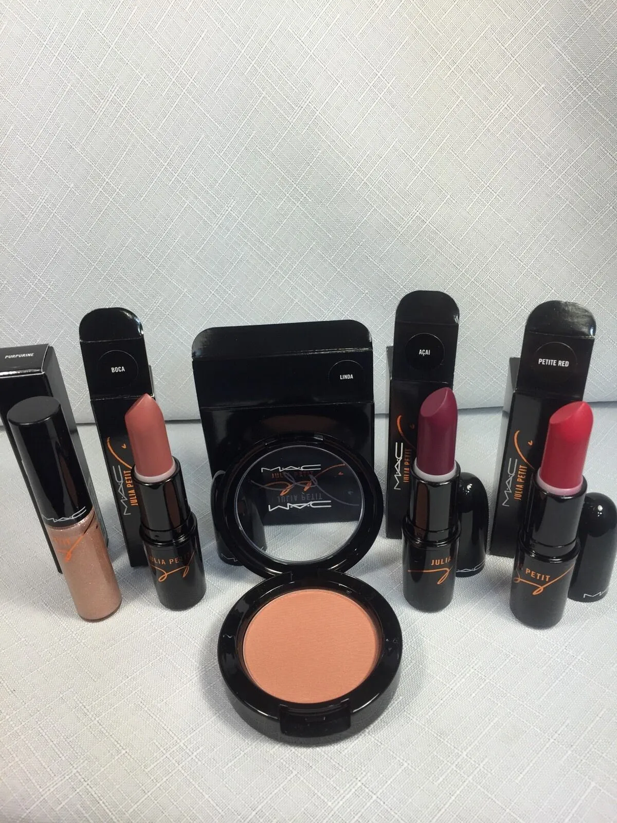 BNIB MAC JULIA PETIT New Linda Blush  w/receipt