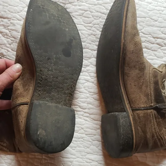 Brown Cowboy Boots with Horse Design