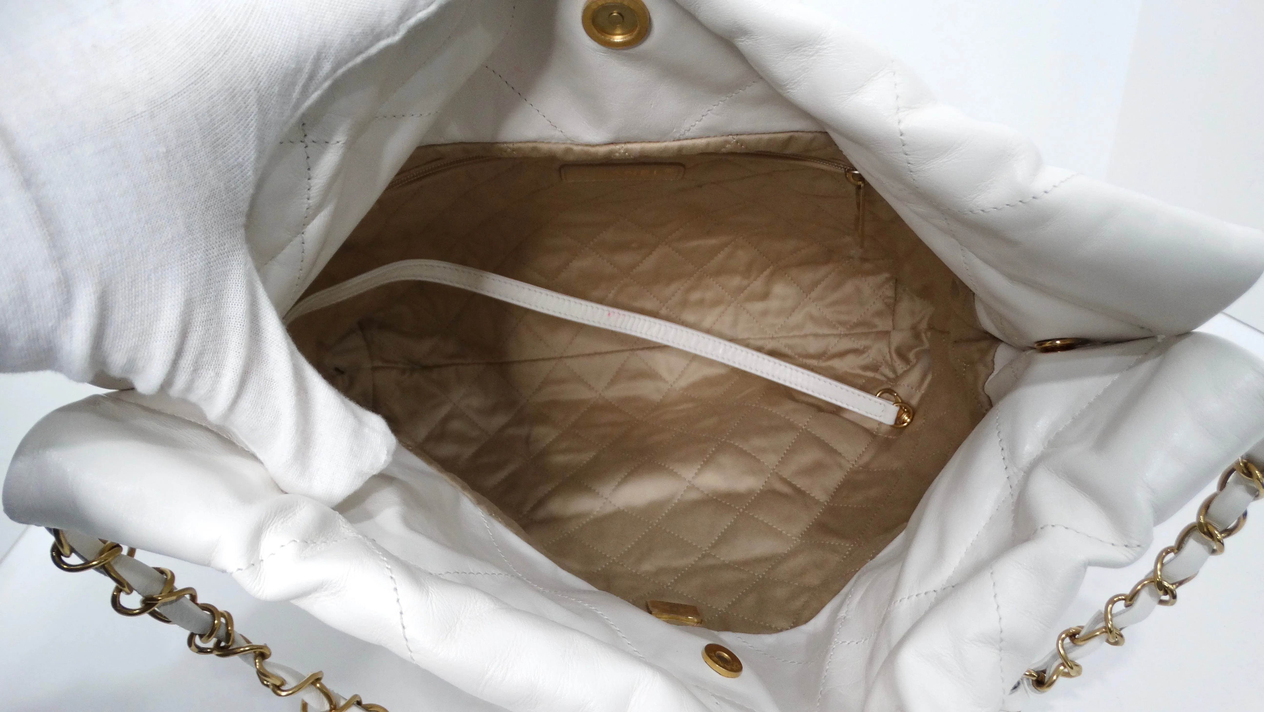 Chanel White Small 22 Shiny Calfskin Leather Hobo Bag