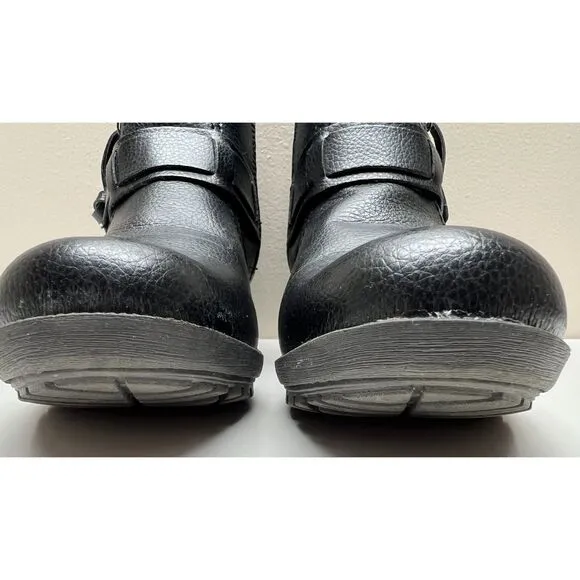 Clark's Riddle Avant black pebbled leather ankle bootie. Size 7.5