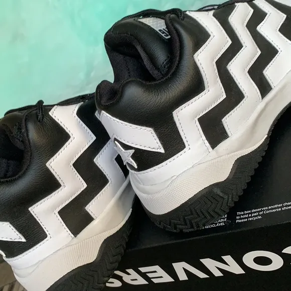 CONVERSE VLTG MID BLACK/WHITE/BLACK WMNS