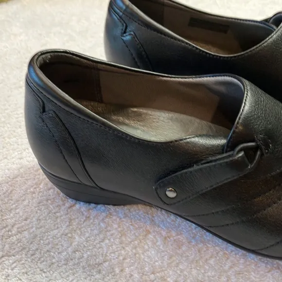 Dansko Franny black leather clogs