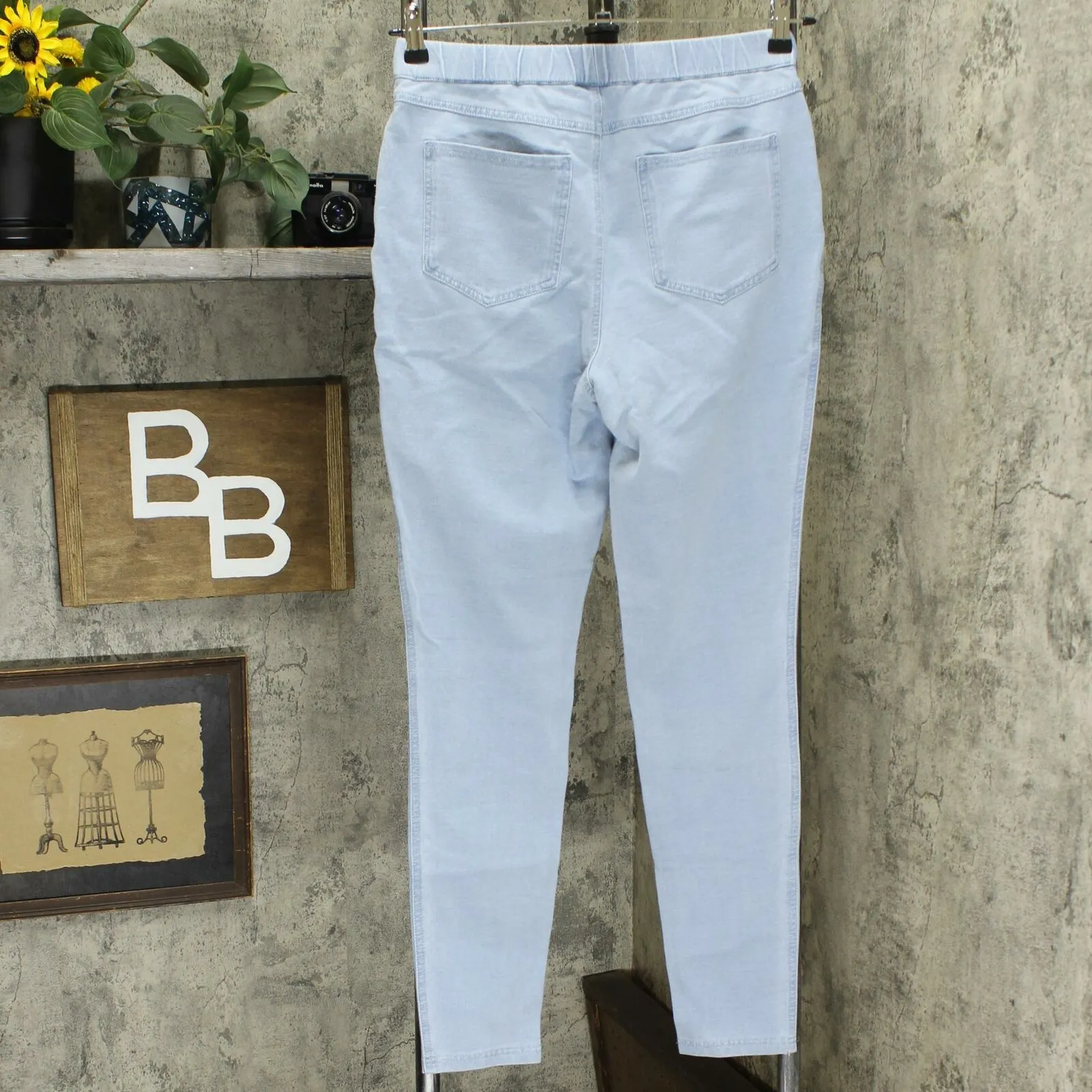 Denim & Co. Women's Comfy Knit Pull-On Ankle Jeggings Bleach Blue 6