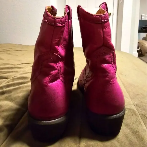 FRYE kids ancke boots. Used Size 3