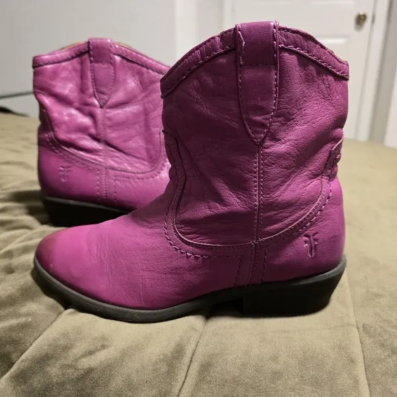 FRYE kids ancke boots. Used Size 3