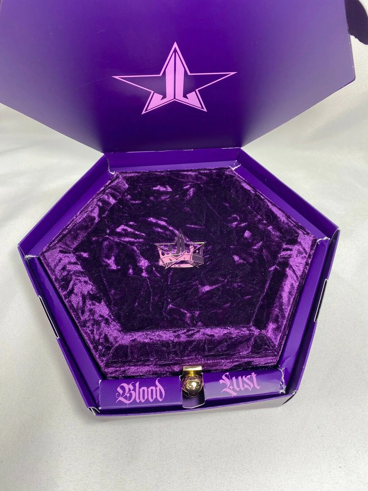 Jeffree Star Blood Lust EyeShadow Palette Ships ASAP!