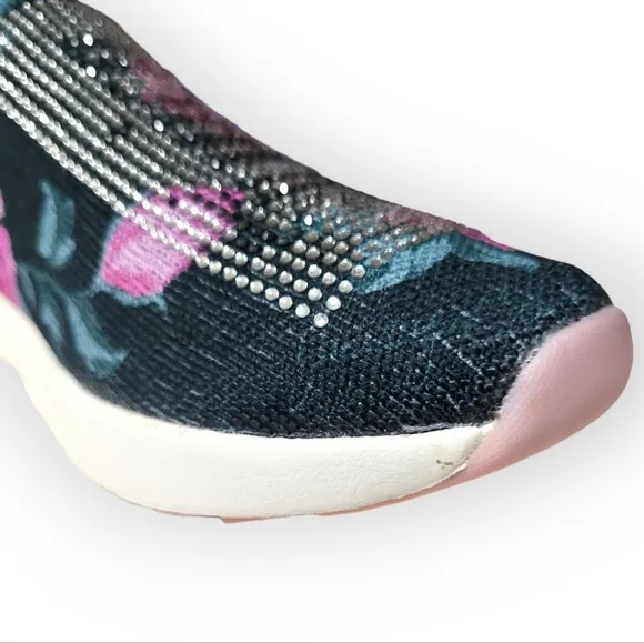 JUICY COUTURE Rhinestone Ablaze Slip-on Sneaker in Black Juicy Rose 6.5