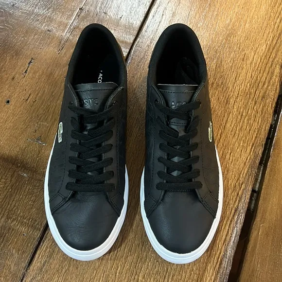Lacoste Men’s Powercourt Sneakers 8.5 Great Condition!