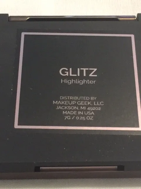 MAKEUP GEEK GLITZ HIGHLIGHTER COMPACT