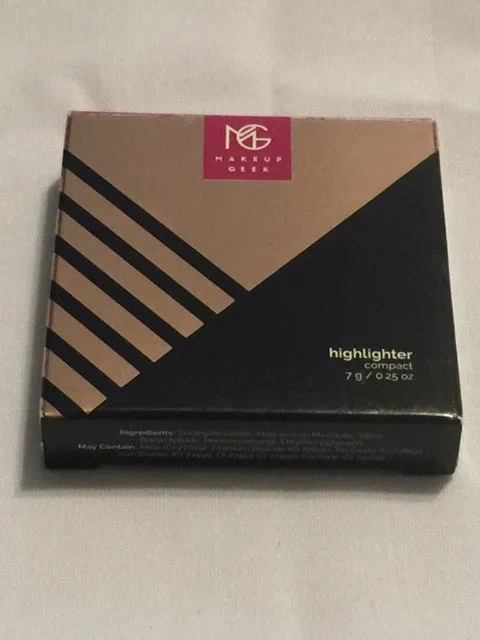 MAKEUP GEEK GLITZ HIGHLIGHTER COMPACT