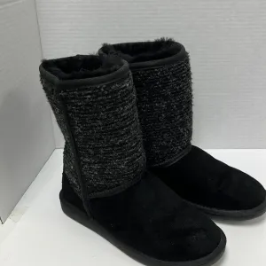 Minnetonka short boots! Nice!