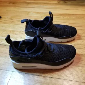 Nike Air Max 90 (4 youth)