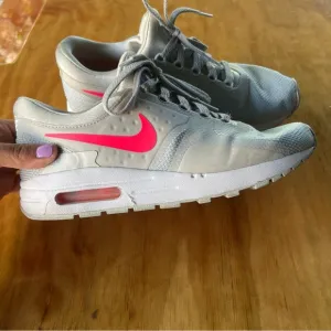 Nike Air Max Zero Essential Gray Pink Sneakers Size 7Y