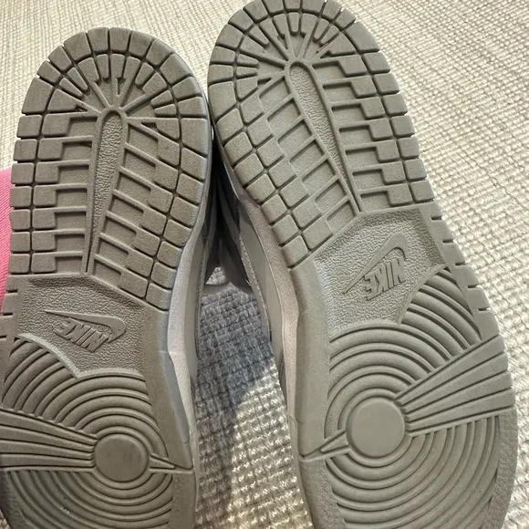 Nike Kids Gray and white Dunks low