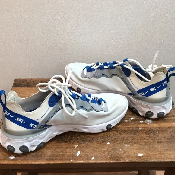 Nike React Sneakers size 4