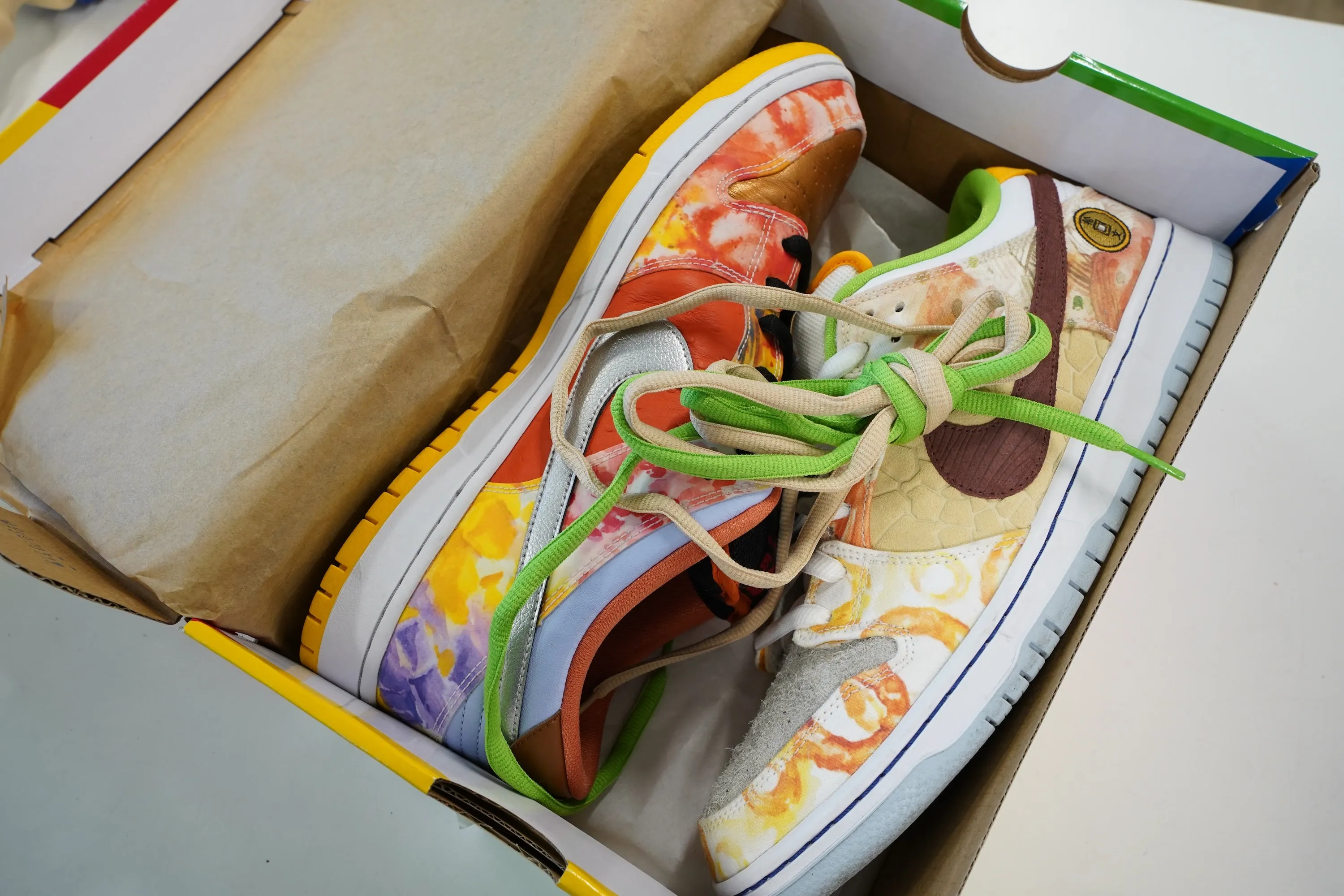 Nike SB Dunk Low Street Hawker