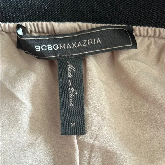NWOT BCBG Maxazria Sequin Tan Women's Shorts size Medium