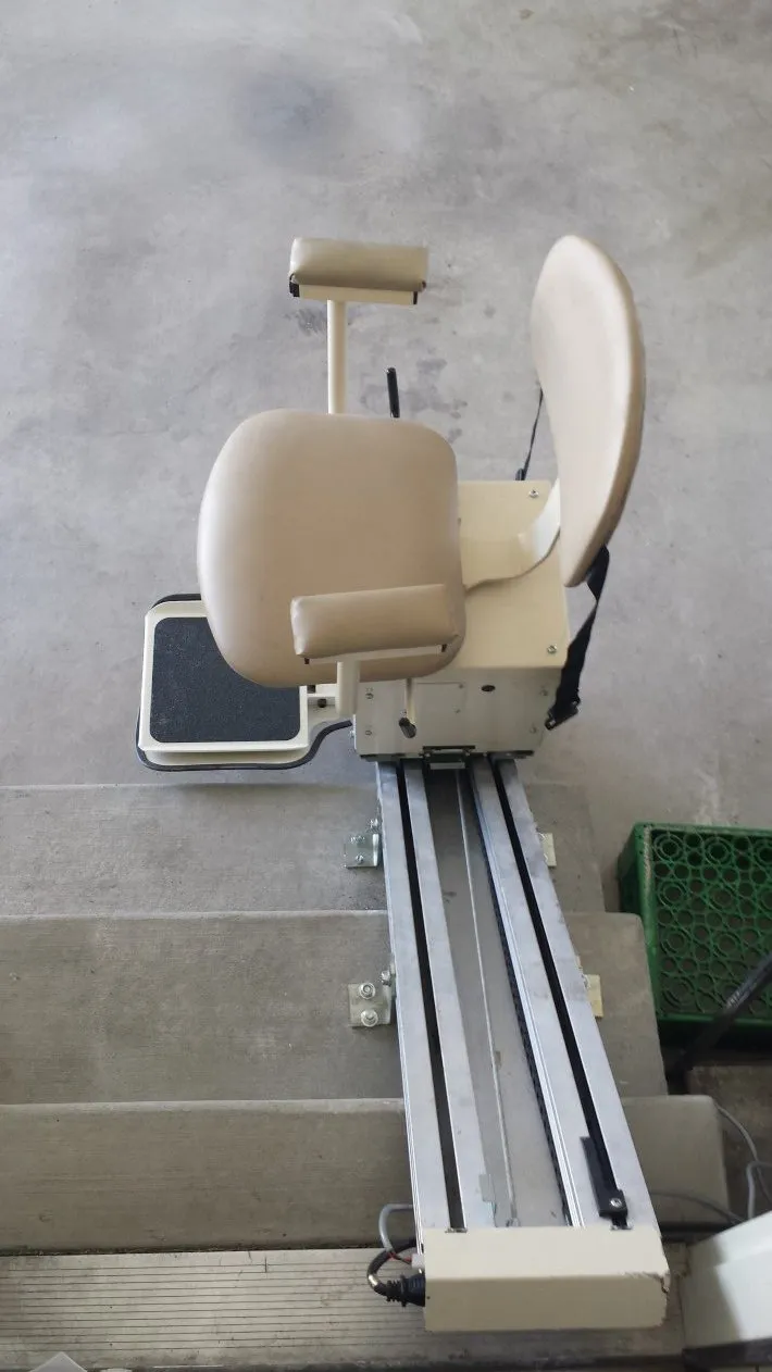 Outdoor Stairlift </br>Summit SL350OD