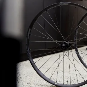 Stans Crest MK4 29er Chris King CL MTB Wheelset
